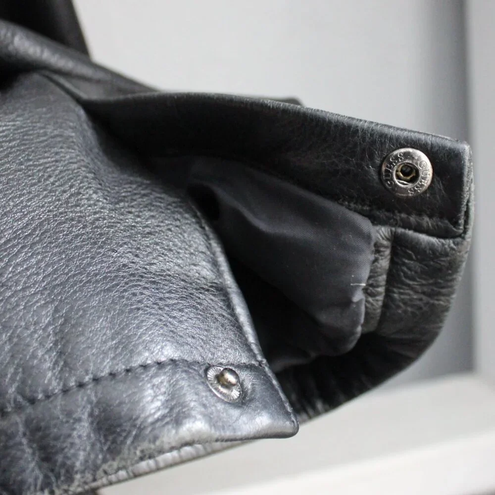 Guess Men's VTG 90s/00's Black Zip-Up Pointed Collar Leather Jacket Size Large